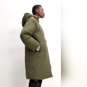 Everlane The Long Re:Down® Puffer